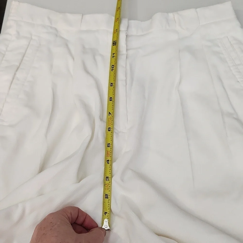 Izod Club shorts Size 16 womens Corduroy High waisted white